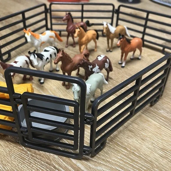 Farm Animal toys lot Big Country, Popak, Safari, Misc Includes Silo Fencing Misc - Picture 6 of 9